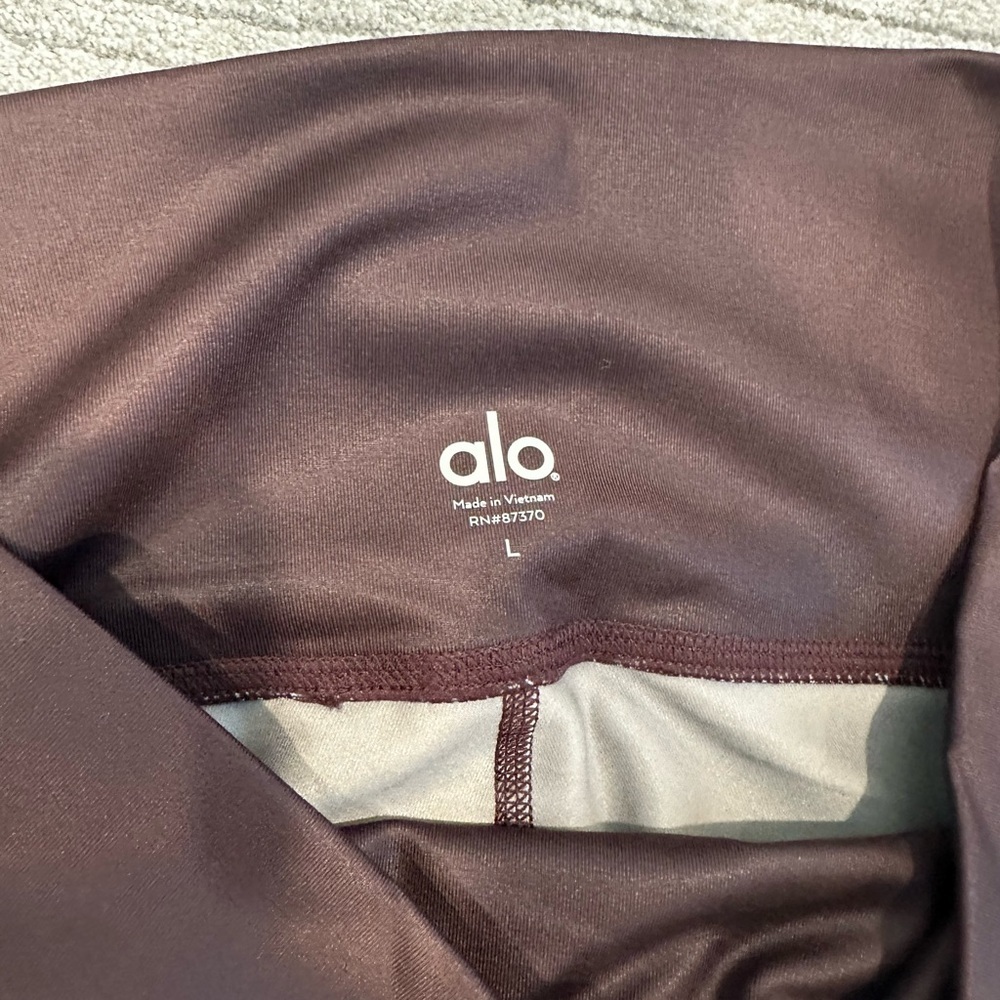 ALO Yoga women’s Gradient Leggings - Brown and burgundy - Picture 4 of 4